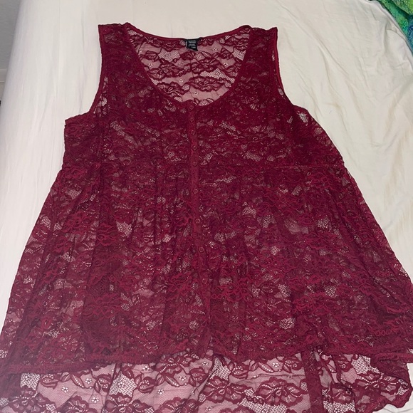 Cranberry lace sz 5 top by TORRID - Picture 3 of 7